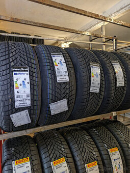 Zimné pneumatiky 225/45 R17 Goodyear