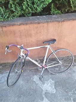 Predám starší závodný bicykel