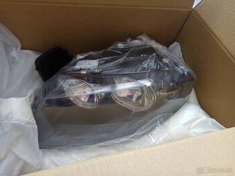 Audi A3 8PA(2003 - 2012 ) predné svetlomety