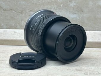 Canon RF-S 18-45mm 4.5-6.3 IS STM