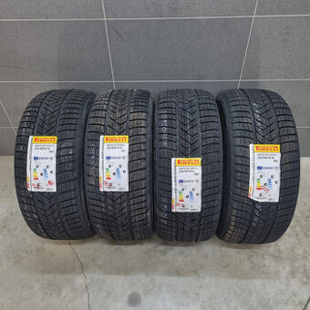 Zimné pneumatiky 235/45 R18 Pirelli