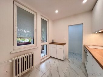 ELEGANTNÝ 3-IZBOVÝ BYT S KLIMATIZÁCIOU A VEĽKOU LODŽIOU