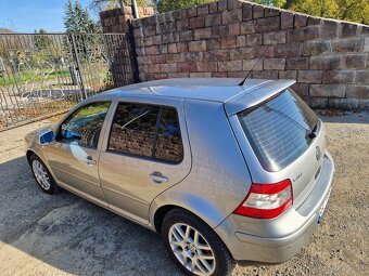 Volkswagen golf 1.6i 77kw 16V. r.v.2004