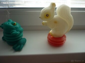 Starožitné hračky.