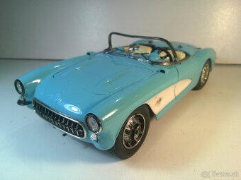 Chevrolet Corvette - 1957.  1:18