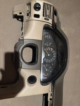 predam palubovku mercedes w210