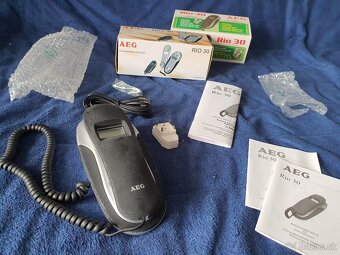 Pevná linka - závesný tlačítkový telefón AEG Rio 30