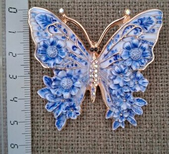 Brošňa c.6- motýĺ - modrý