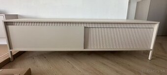 Skrinka pod TV Senso