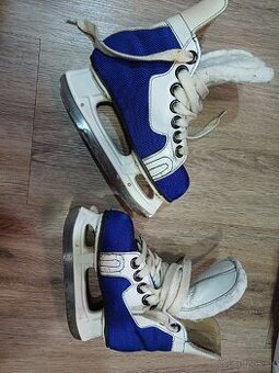 Botas detske korcule