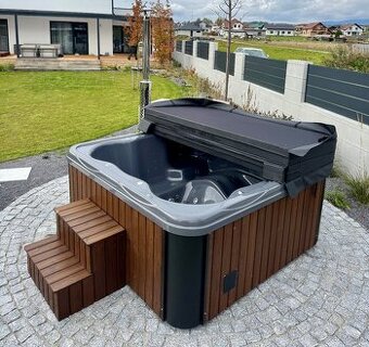 Štvorcová kúpacia kaďa, vírivka, jacuzzi