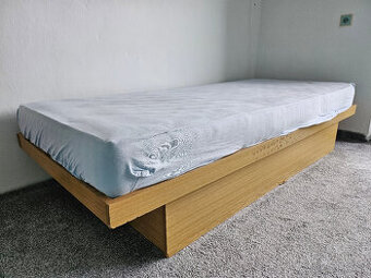 Válenda s odkladacím priestorom a matracom