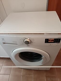 Slim úzka práčka Electrolux so zárukou dovoz v BA