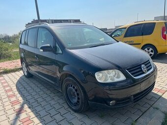 Volkswagen Touran 1.6i benzín na ND bez tp