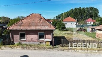 Menší rodinný dom Búč, pozemok 300 m2, elektrina, plyn