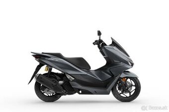 Prenájom skútra HONDA PCX 125 | AutopožičovňaPúchov.SK