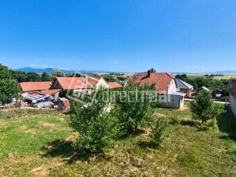 Krásny pozemok so všetkými IS situovaný v slepej ulic…