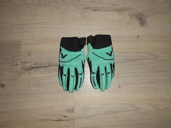 Predam ako nove damske moto rukavice znacky VANUCCI o velkos