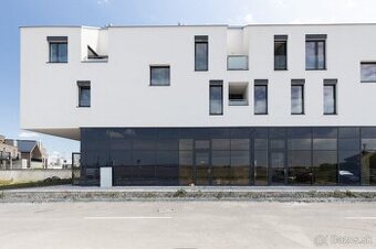 REZERVOVANÝ - MIKELSSEN - Na predaj priestranný 3 izbový byt