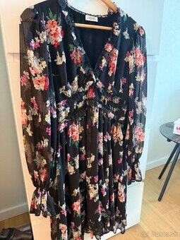 Nove saty lahucke, zn Liu Jo, velkost S / 36