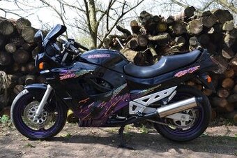 Suzuki GSX 750F