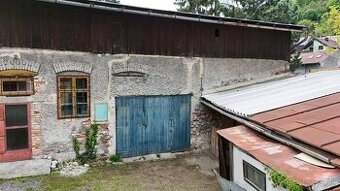 Ponúkame na predaj garáž/skladové priestory v meste Kremnica - 1