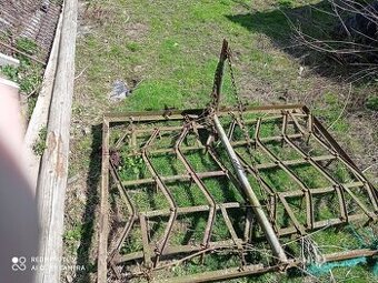 Staré veci na dekoráciu alebo aj na použitie za malotraktor