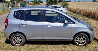 Honda Jazz 1.2 benzin 57 kW manual strieborna metaliza