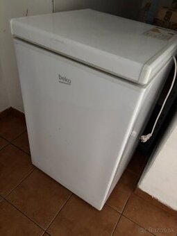 Predám pultový mrazák Beko HS210520