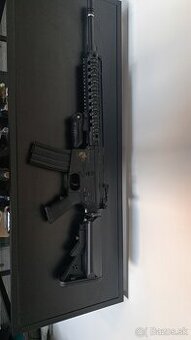 Airsoft zbran - M4-CQB