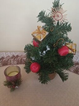 Vianočný stromček a svietnik - na stôl