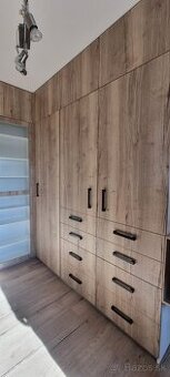 Predám krásnu skrinu