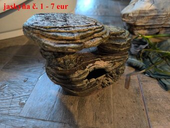 Predám dekorácie do akvária – jaskyne