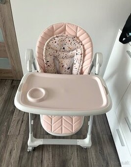 Jedálenská stolička