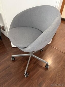 SKRUVSTA Ikea otočná stolička