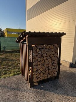 Prístrešok na drevo