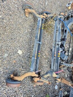 Renault Kangoo I rok 1997-2008 naprava zadna