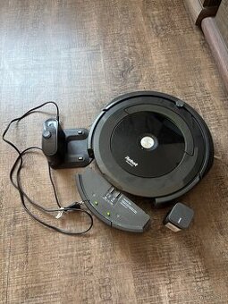 Robotický vysávač iRobot Roomba 696 Wifi