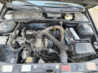 Peugeot 405 GR 1.6i 65kw motor a převodovka