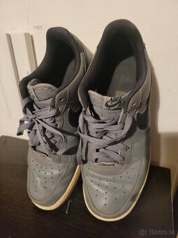 predám tenisky topánky nike jordan air force sivé v. 44-45