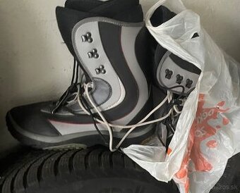 Snowboardové topánky v.44