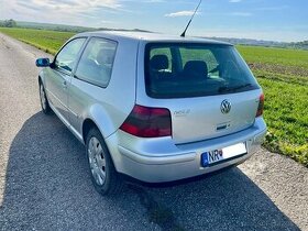 Volkswagen Golf 4 1,6 77KW Nová STK EK