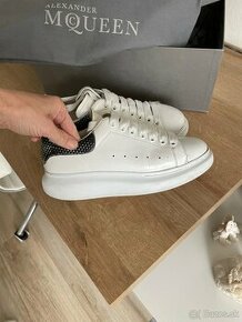 Biele sneakerky Alexander McQueen