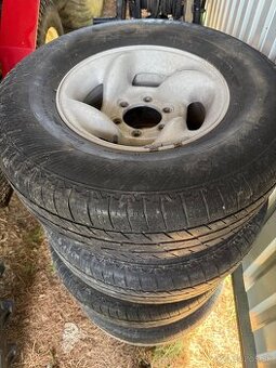 15 kolesá 6x139,7 Na pajero galoper