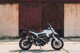 Ducati Hyperstrada 821