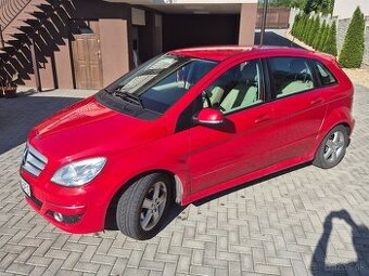 Mercedes B 180