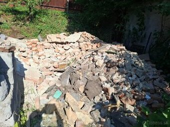 Darujem pálené tehly zo stavby - zadarmo
