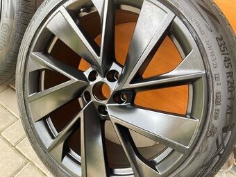 VEGA2 orig.skoda Kodiaq 5x112 9jxR20 ET 42 VW 235 45 R20