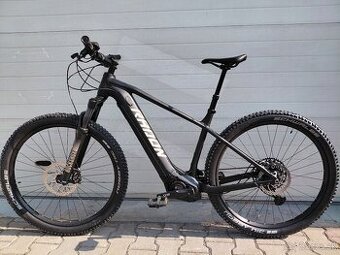 Radon Jealous Hybrid 9, veľ. L