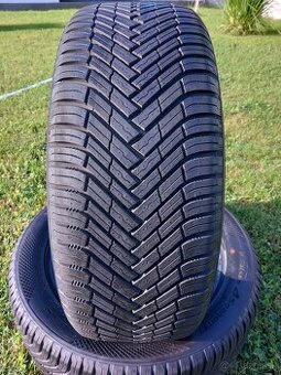 215/55 r17 celoročne pneumatiky